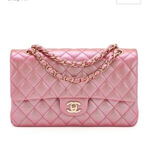 CHANEL Iridescent Rose Pink Quilted Caviar medium Classic Double Flap